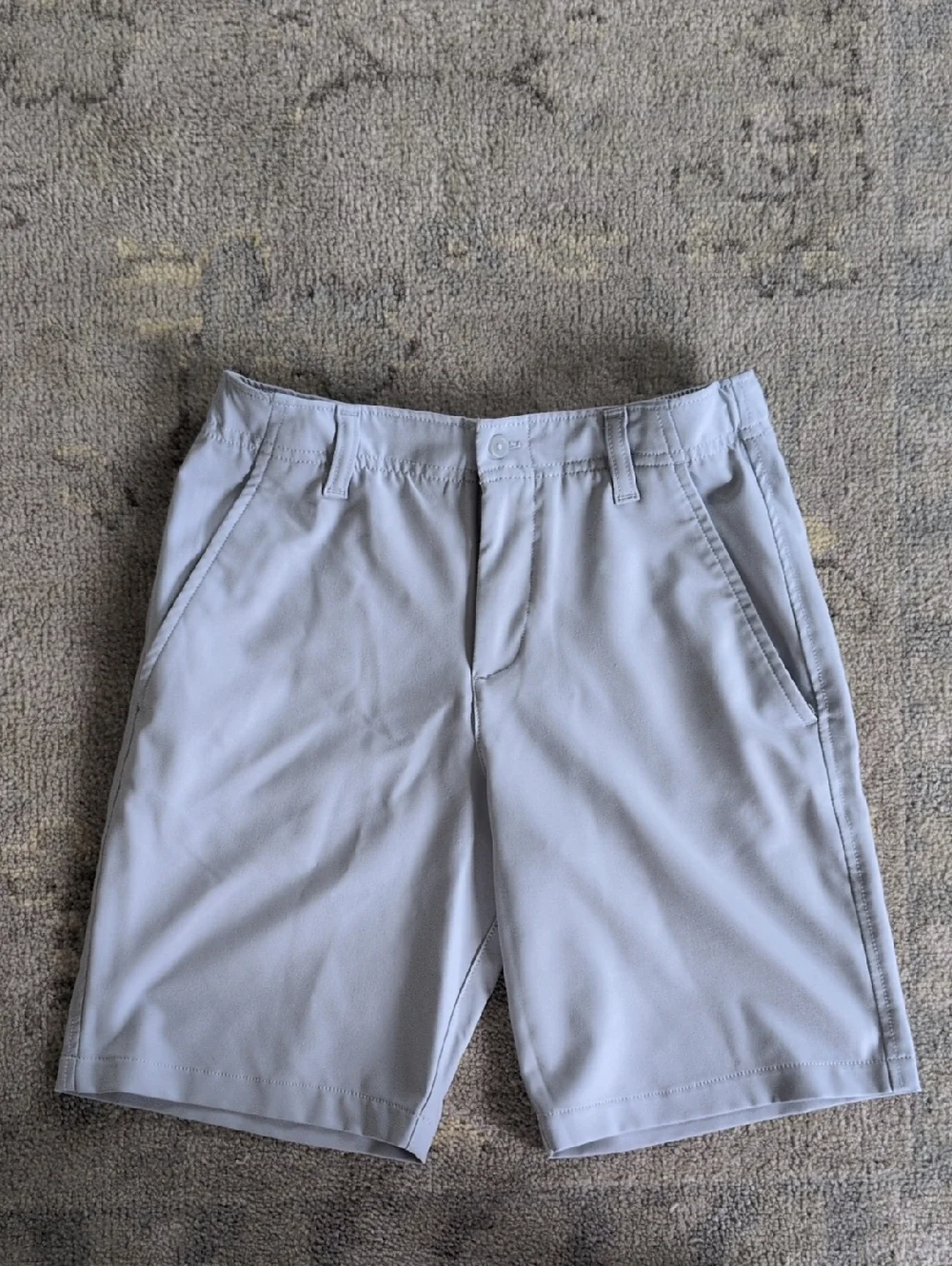 Under Armour Kids Flat Front Performance Shorts in Light Grey